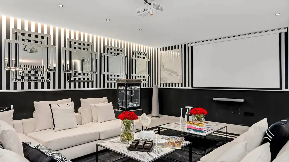 dc1311e4-47a5-4025-8d7a-e6edc3f23899