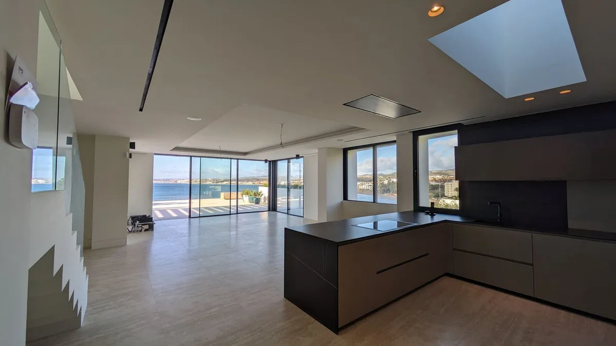 82e9d1ff-1224-4102-ad1c-2a463b777379