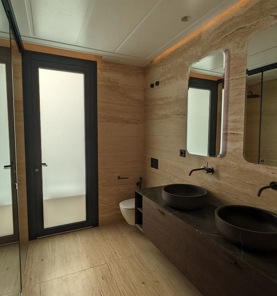 b909d20c-8af0-459b-9912-3cd5fc790c1f