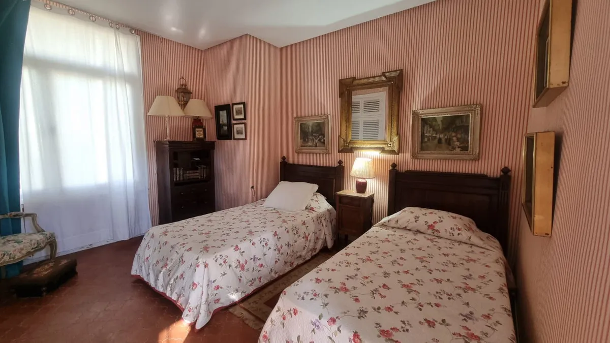 d5899bd2-4324-40df-a618-d23f7e8c25e5