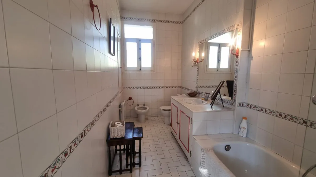 e5baa4ec-4384-4d90-b2f4-20725ab2d3b8