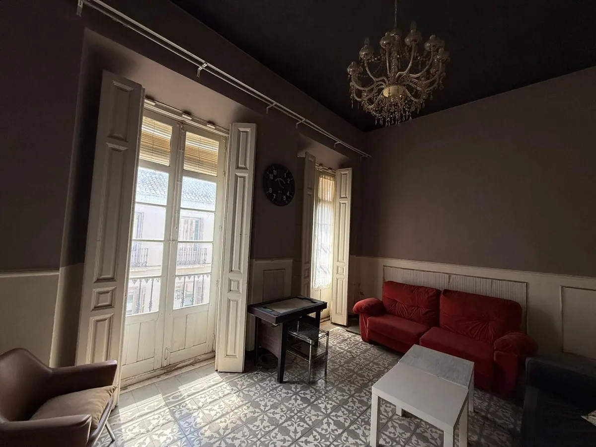 721c9dab-82f5-42c0-9f28-376bd997647b