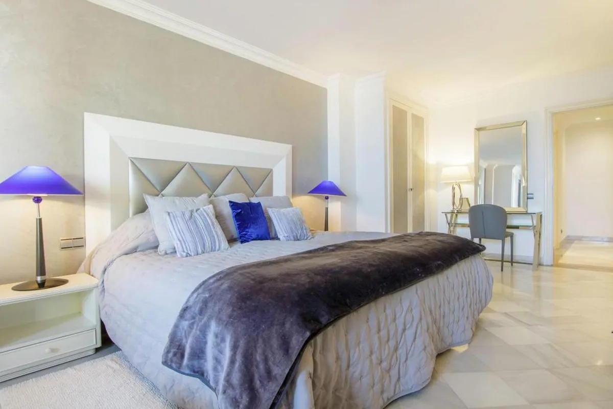 b045242d-fe1d-4da3-b46f-ba69a7bb27dd