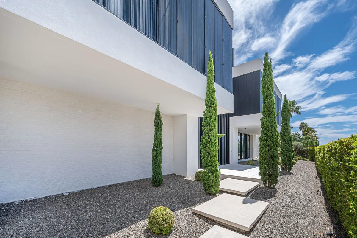 41f2d8bb-d0bb-4618-a2ea-a77323a85519