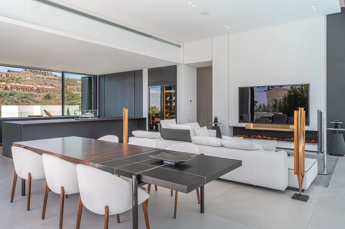 4ff5928d-5a3c-43fe-97e7-039a7f9c1388