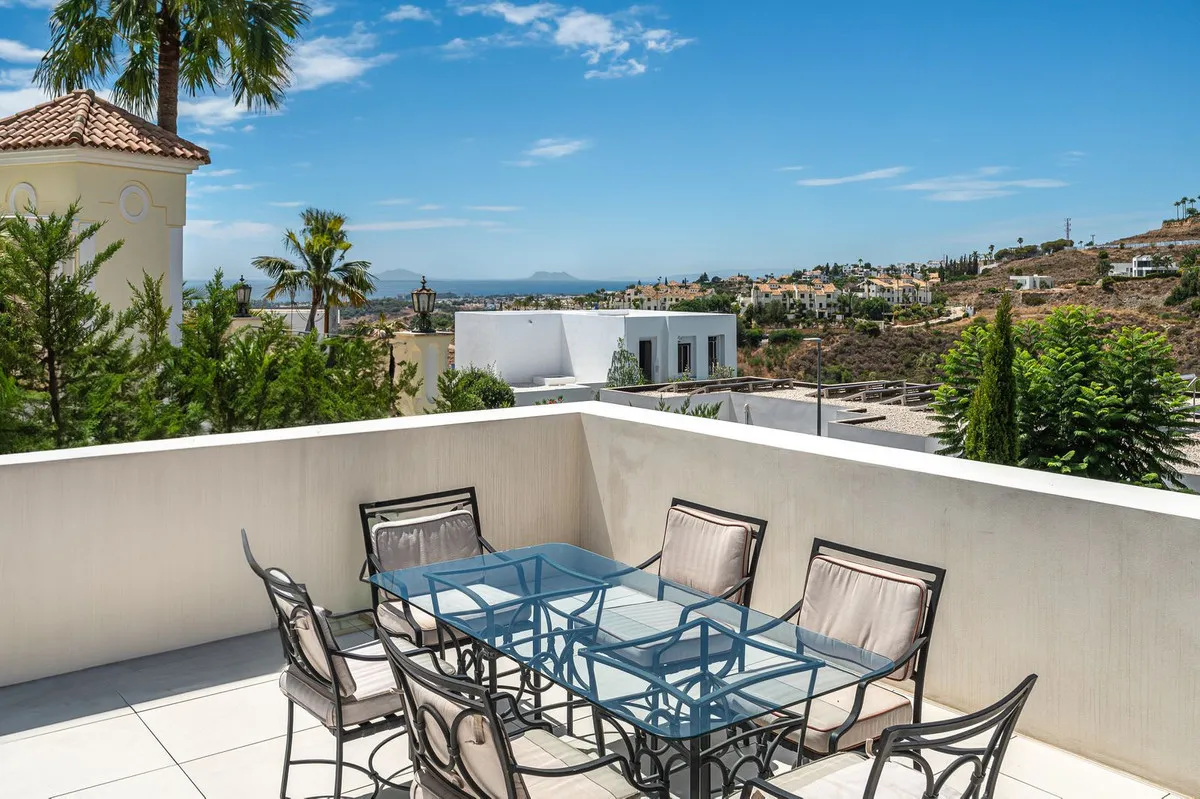 57568305-8ecd-42e2-9ed1-5c5c50b12b27