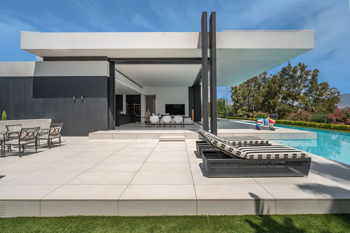 6f5ea783-9bf2-49ab-8a97-e5e70796c529