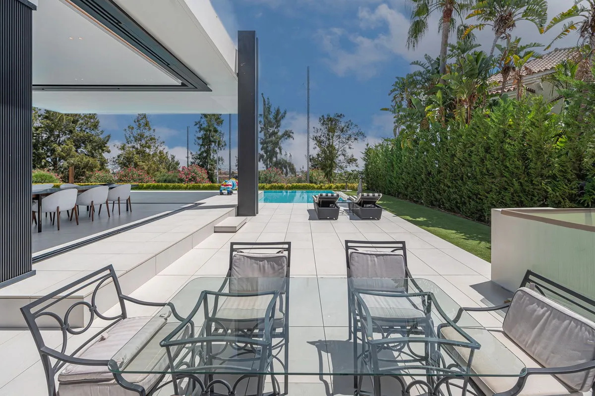 862e837e-8d4f-4aed-87f1-db175b3ec4dc