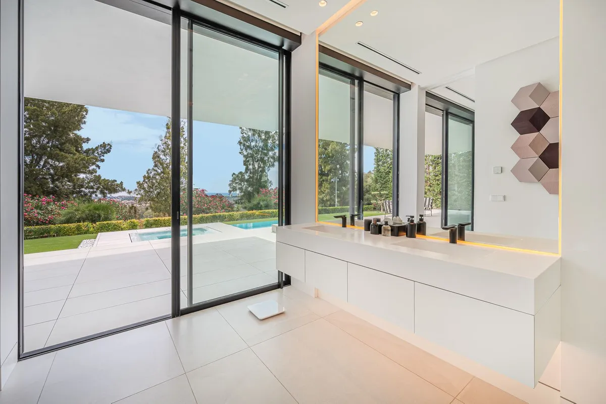 d38883d8-0dd6-4928-94b2-af02401101ed