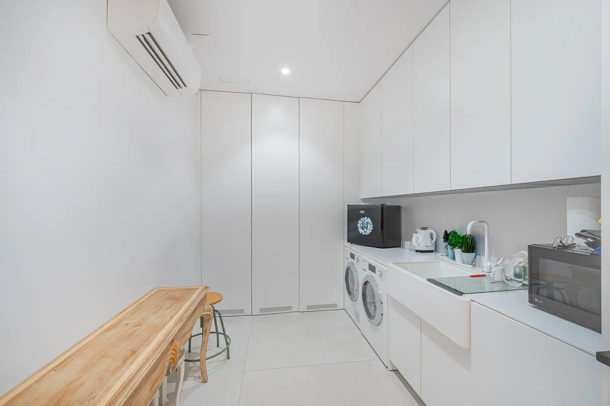 fe056282-7215-46a2-b3dc-139bdfe2024e