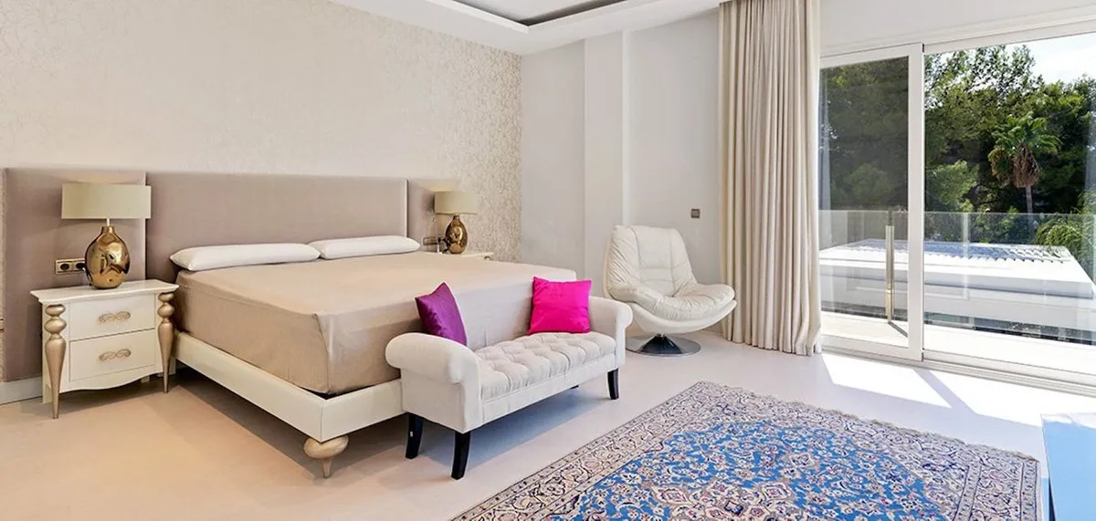 0b30cceb-d5df-44f1-b4fa-7d9f539f799f