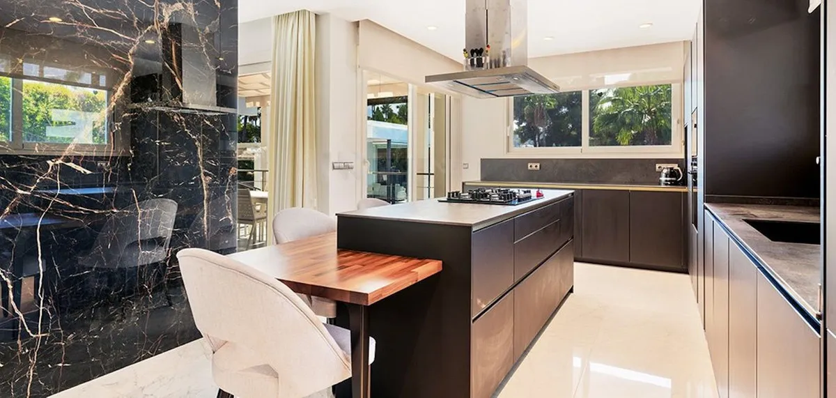 23966f38-f44c-4568-8c91-872f4c507945