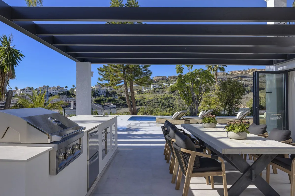 78b2022e-d364-411e-927a-1b0728215939