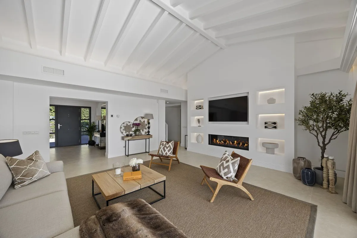 a48a4386-ec7d-49ce-8f25-a71eba851791