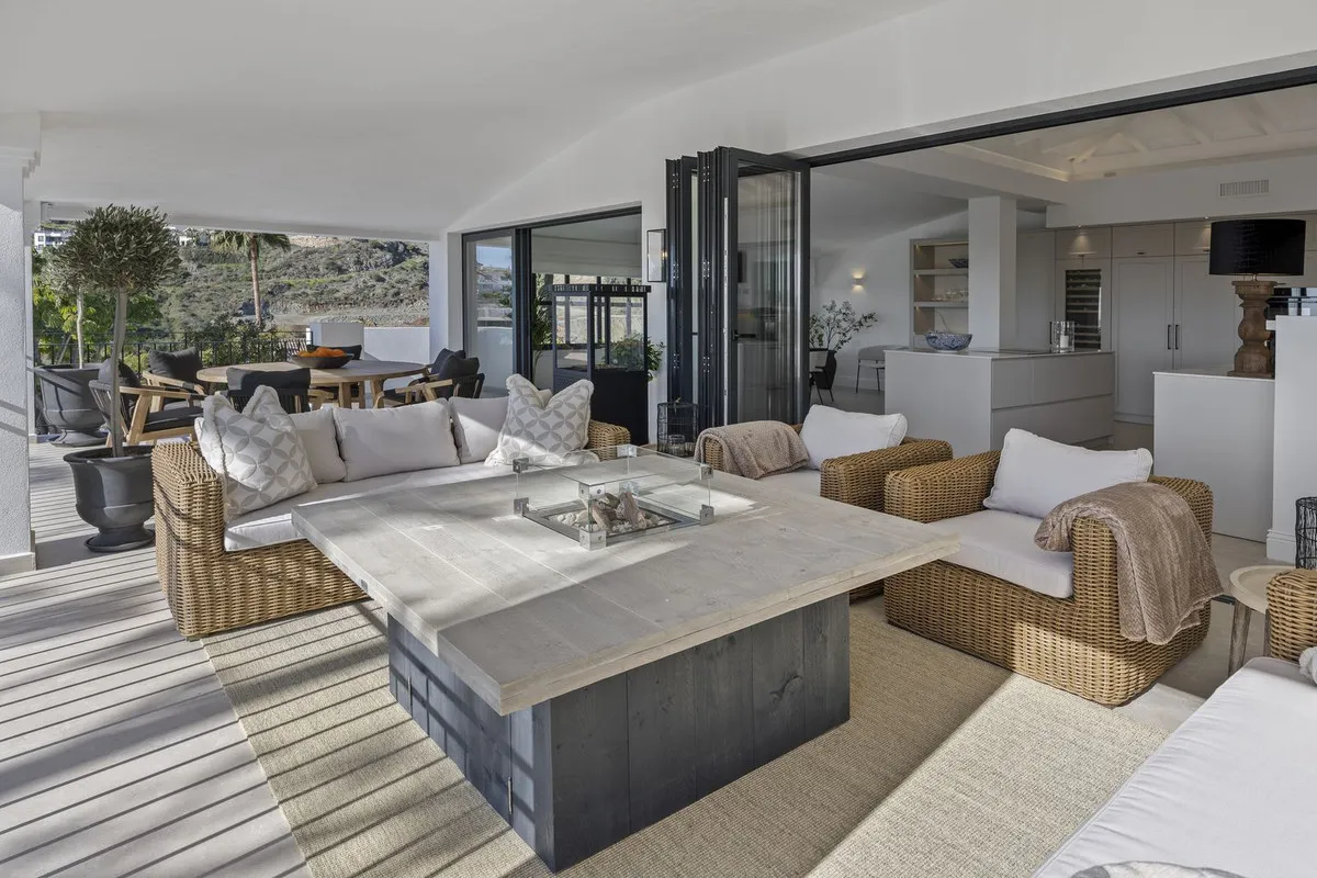 a84a7500-d846-4265-9f56-d0f5690cbb34