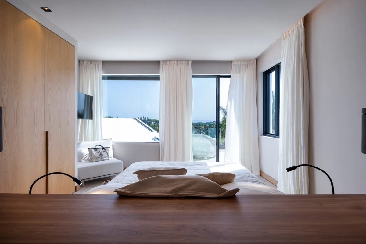 2ab50de6-c18a-4f79-b65e-411ab571f501