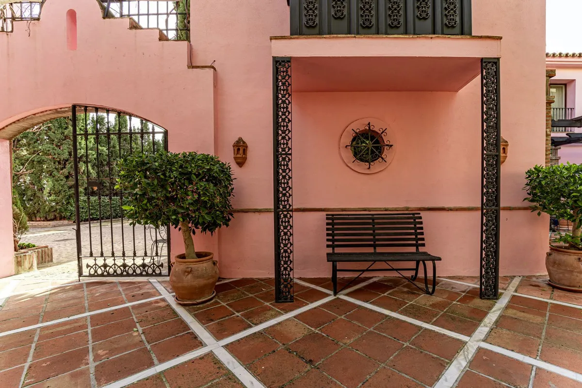 18190675-7b46-4b65-99c4-c0f8645f6265