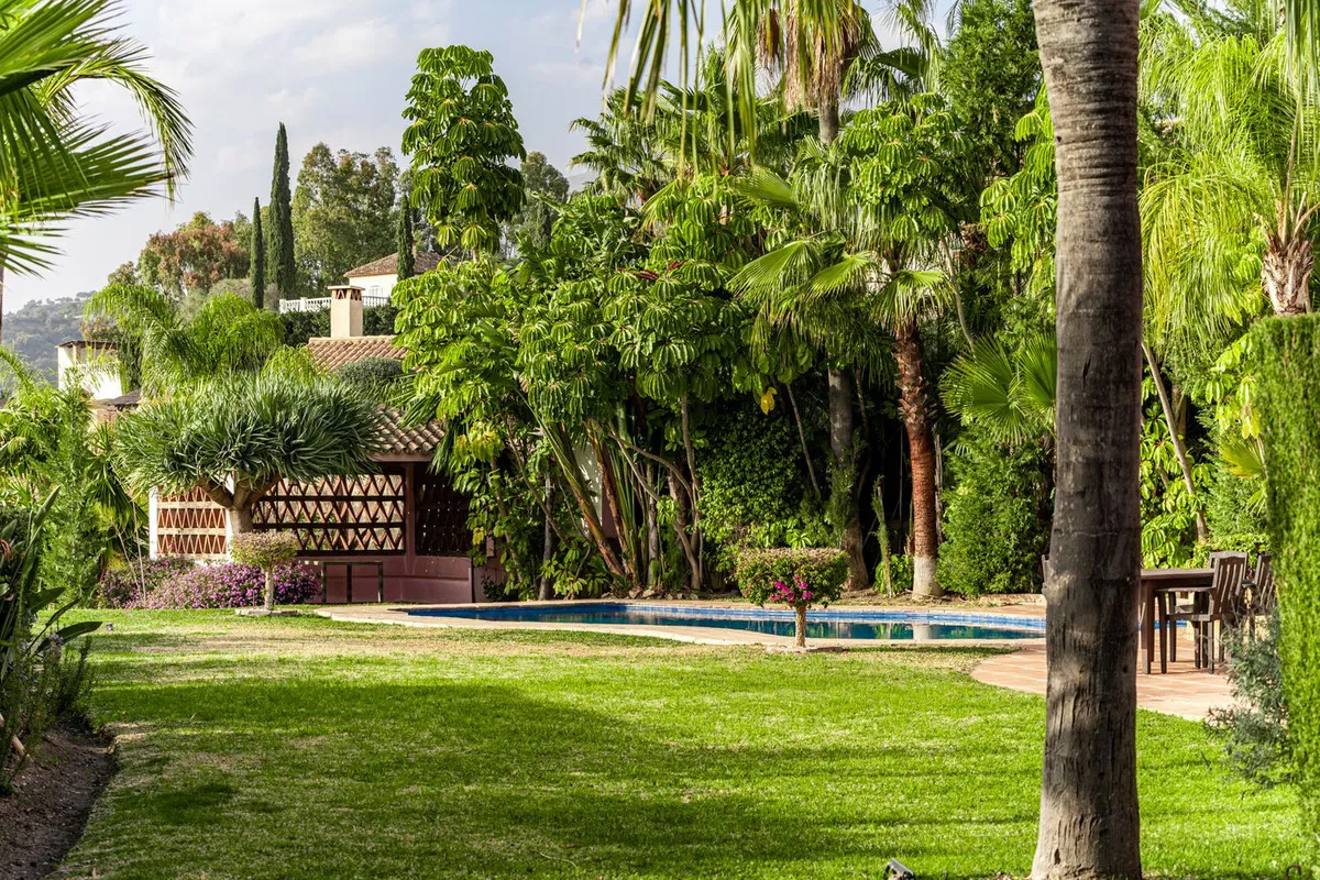 6b18de9d-7d39-4347-9d41-acc651a49e73