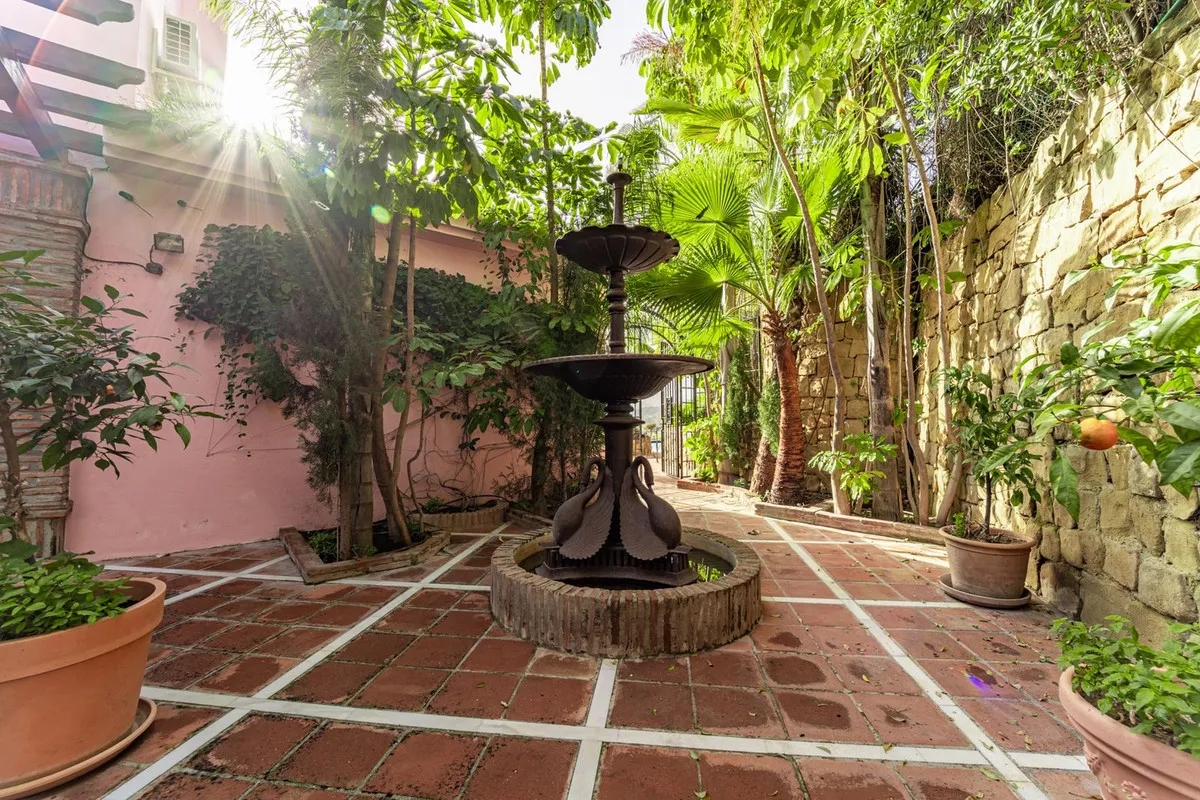 7499b03e-45ca-4e67-838c-f9993e2fd581