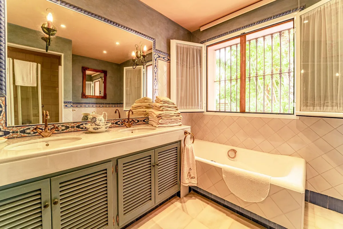 77ba21cf-4dfc-46fd-b488-e486dcc37a21