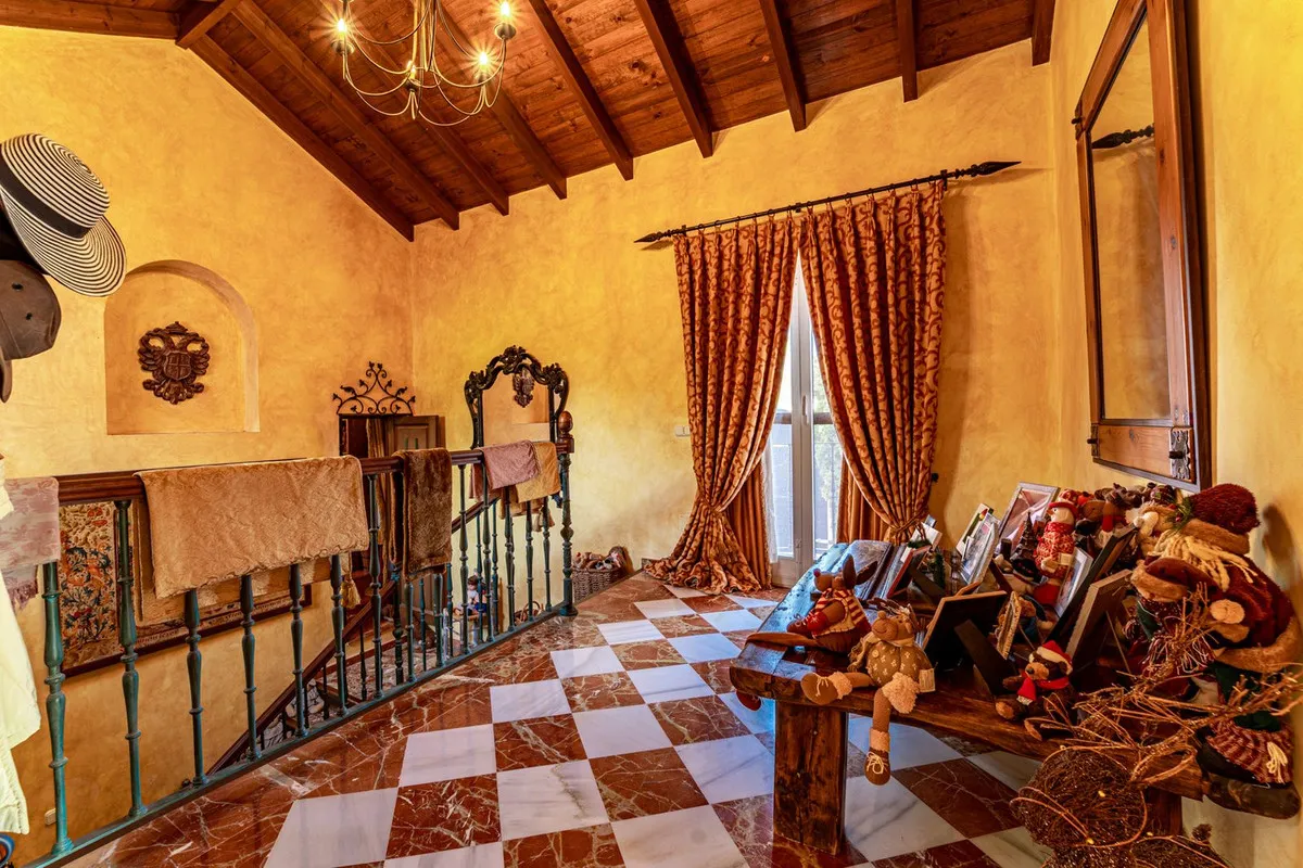 87cc94fa-da00-49c0-82cb-ff8efe633f20