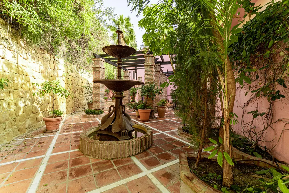 a28d9aca-0d92-4b31-8f33-a4f66afd7626