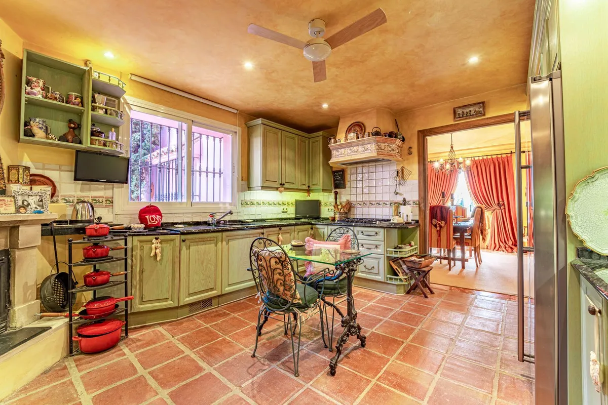 a56ca7ab-5150-4d4f-b799-15f6851bf3c6