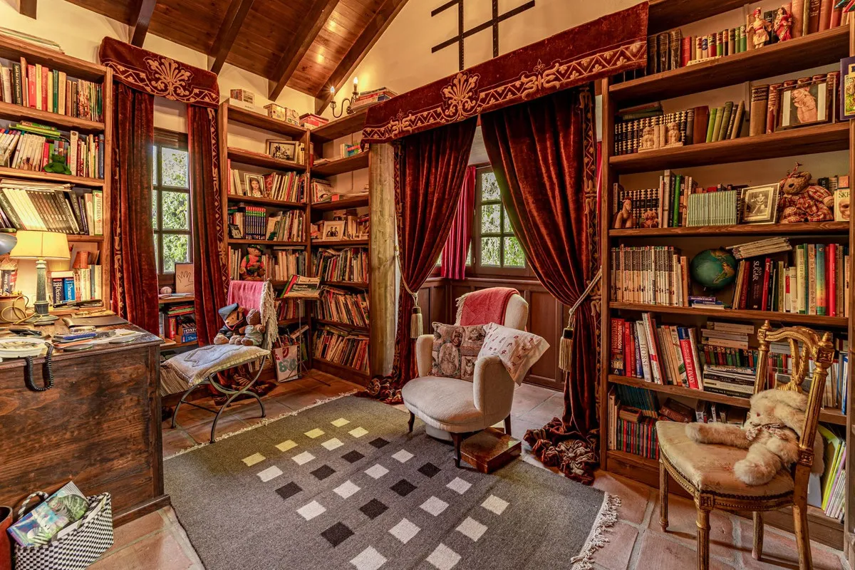 bcad4a9d-930f-4f64-9ae8-584b590873cc