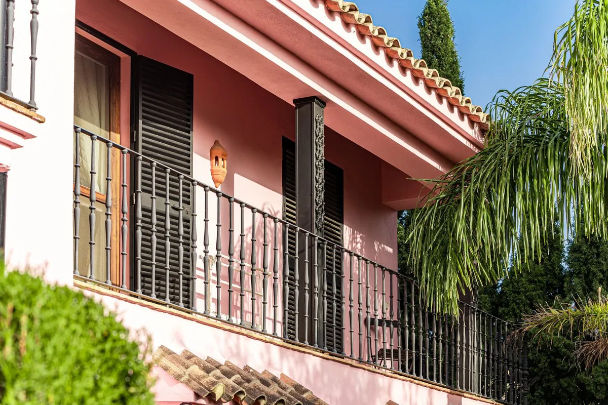 e14ab058-80b4-479d-be6d-8133d28ebd22