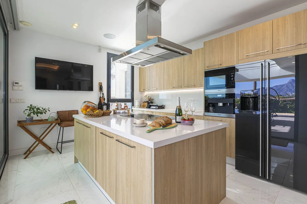 470b0bdb-002b-4b73-87b6-9bc94d145ddf