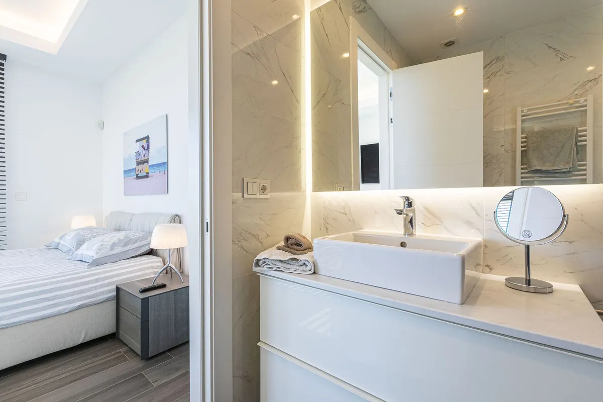 69eb2aa9-2c4b-4b28-8e53-c3f1867cde39