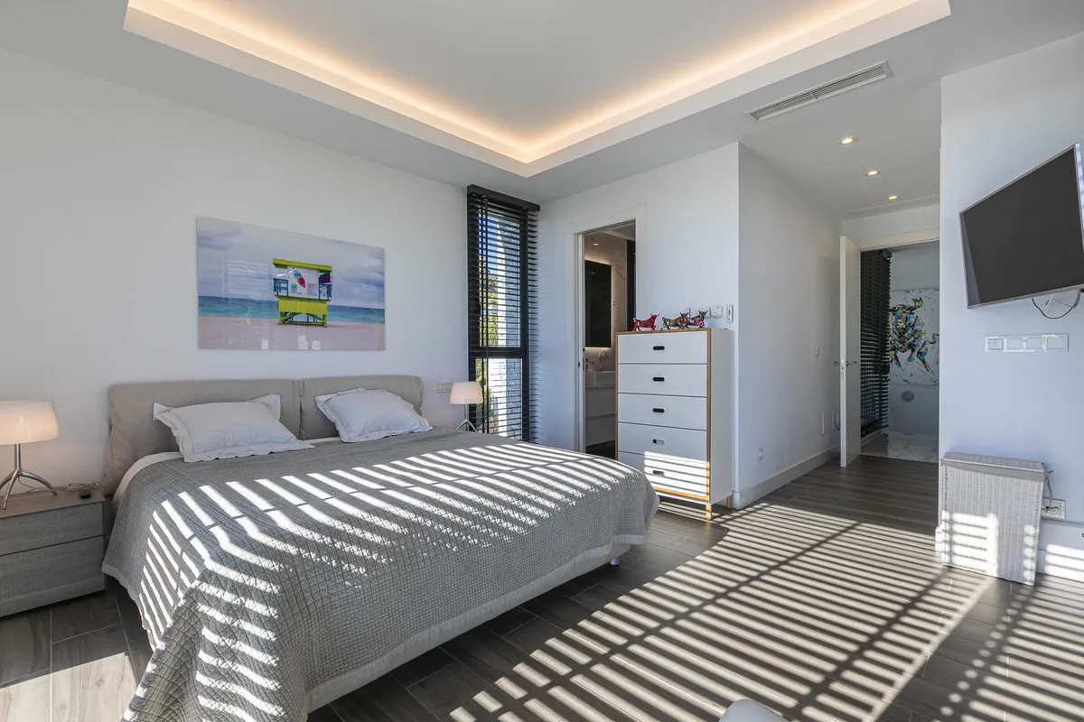 8840cdf4-4697-410a-b569-847c8ddd89b7