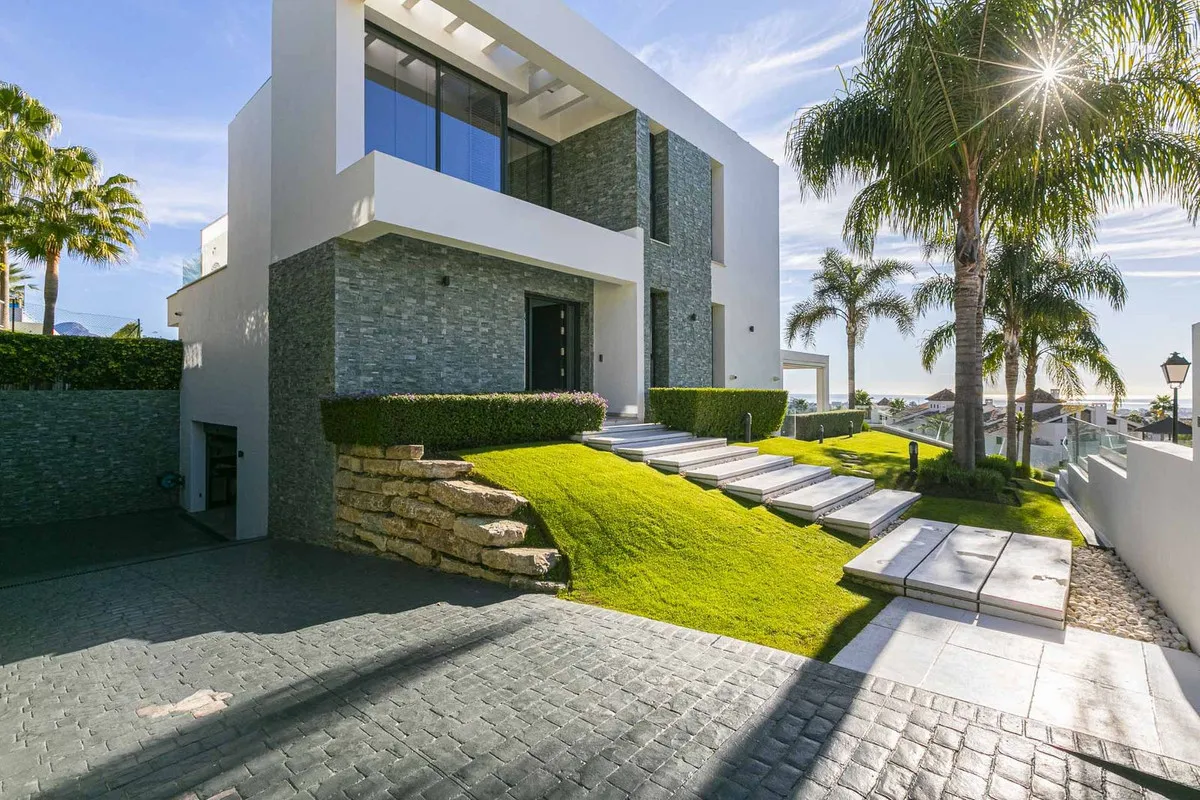 f14ba756-f71b-4074-9791-47fc7bbe4379