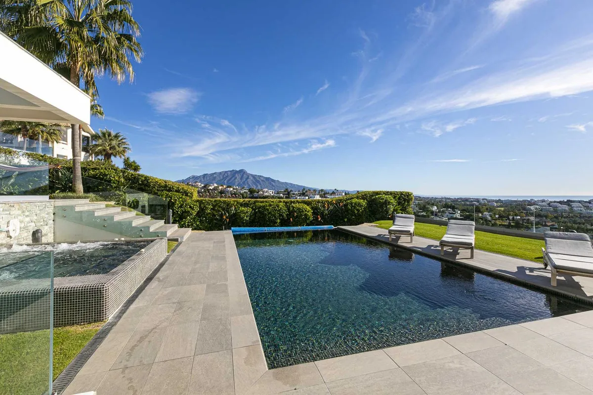 f1958cc3-249f-4067-962f-e400f3e21a60