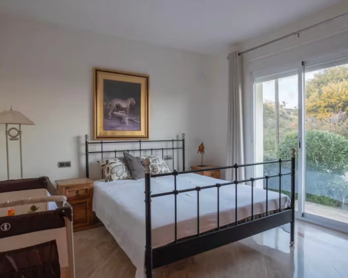 09ce5f81-b290-4351-95cd-b851e69f6088