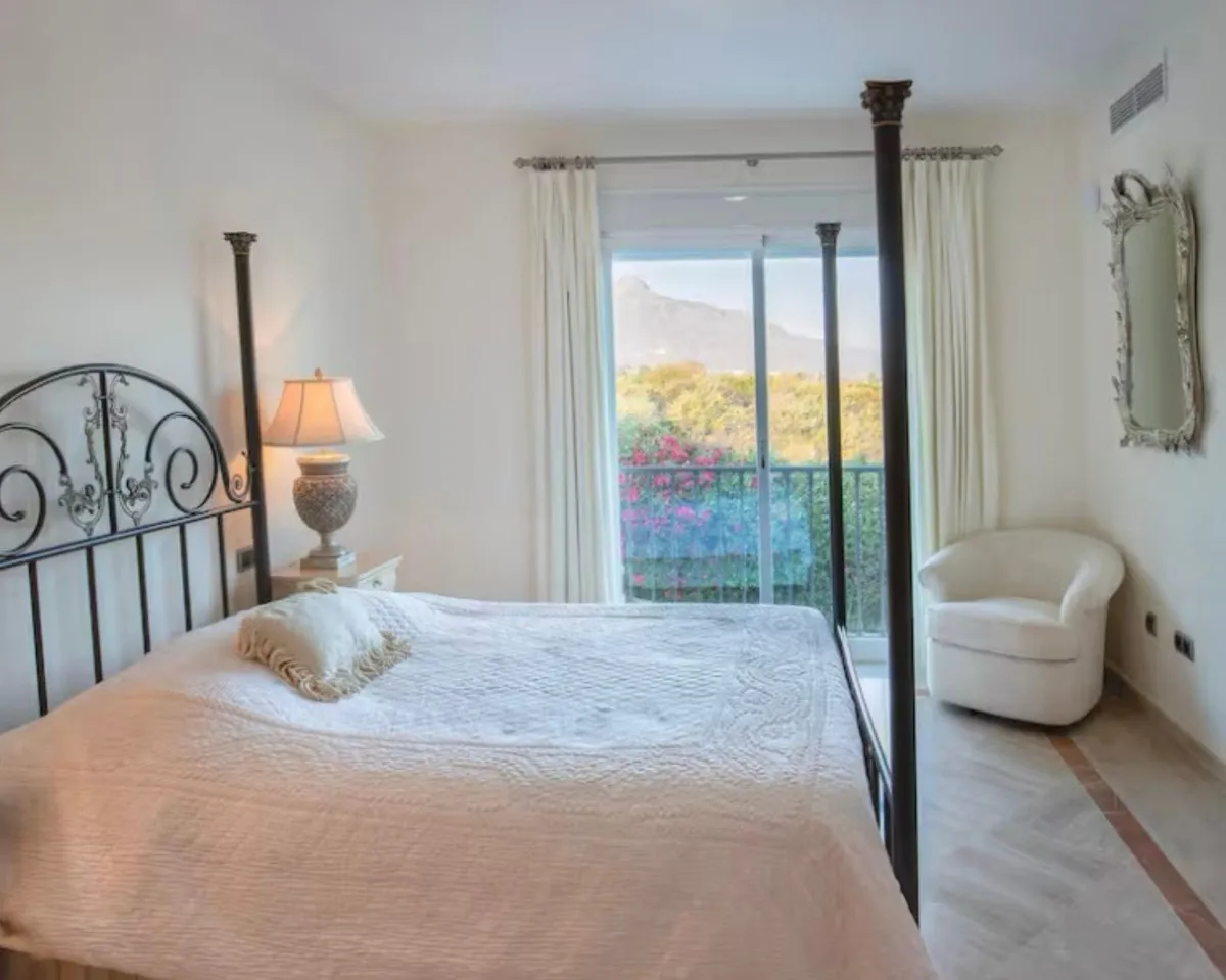 7bfa0819-3396-4c0a-9eb7-e7a05a1bd06d