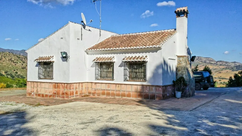 e6c002f2-9c1e-486a-b370-c6ac017fd189