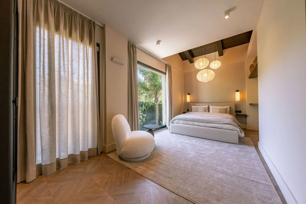 8cabd556-833d-4fef-ac0e-7658fa1cffe0