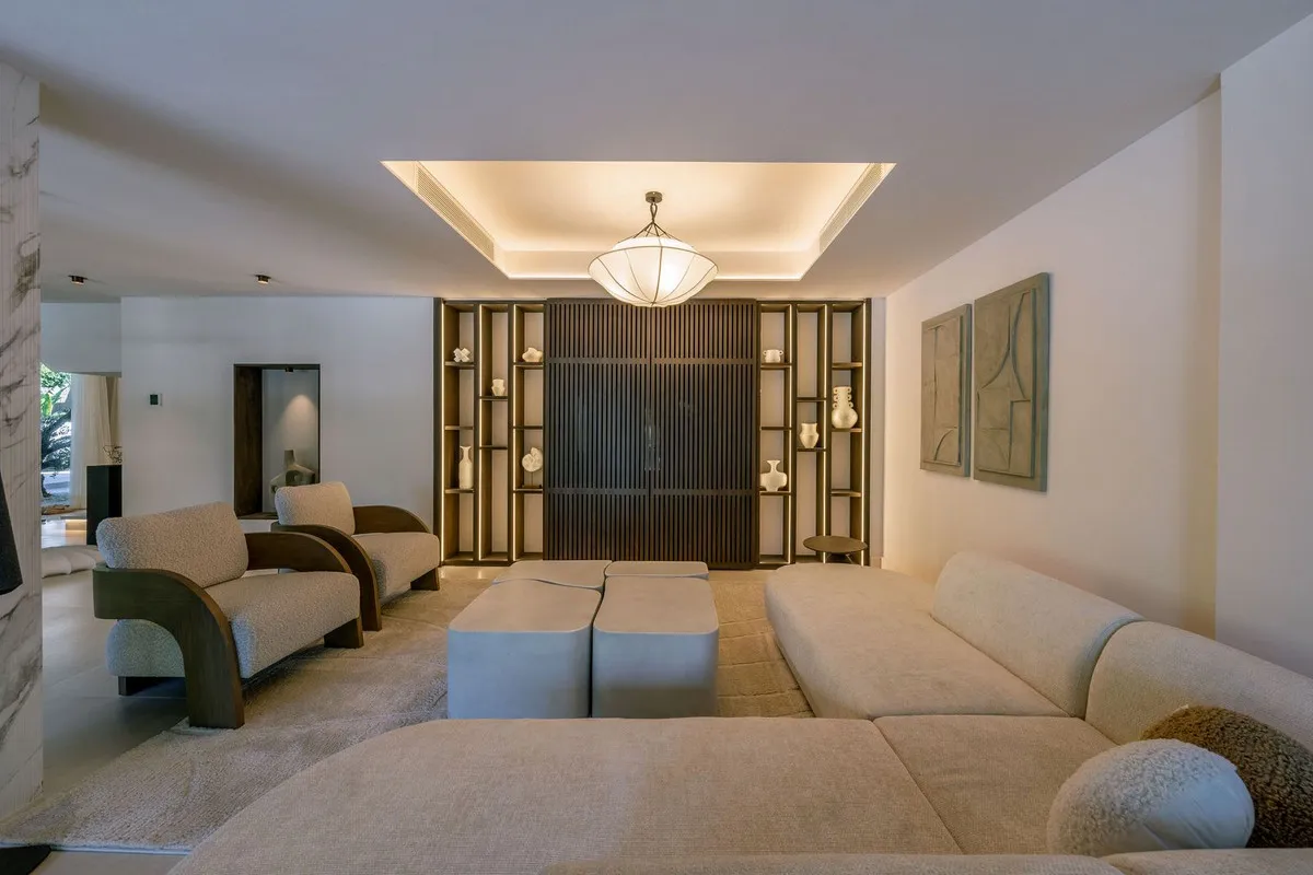 daa6e91d-0d60-42ff-a51d-2349c716ba03