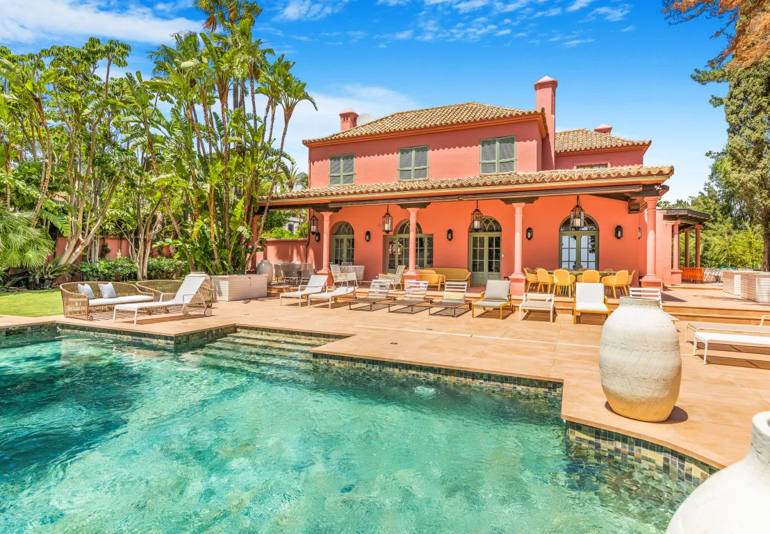 Luxurious Sea View Villa in Hacienda Las Chapas