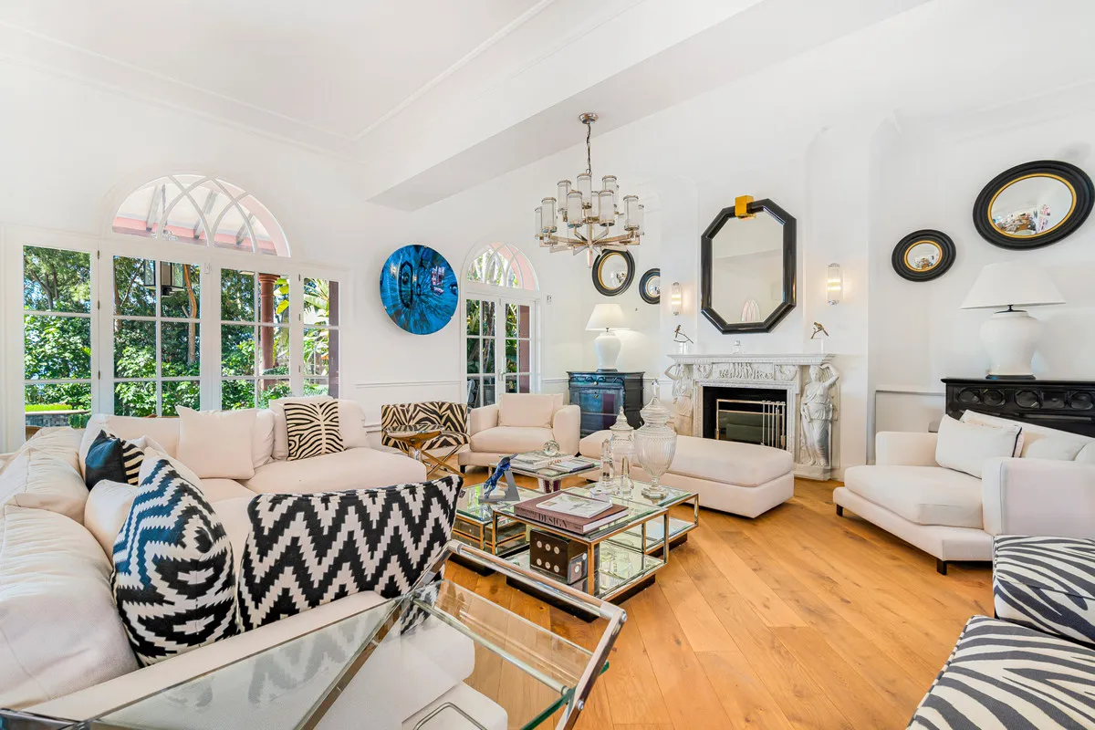 02139cb8-6b84-4128-a6d9-7d8d328ce03c