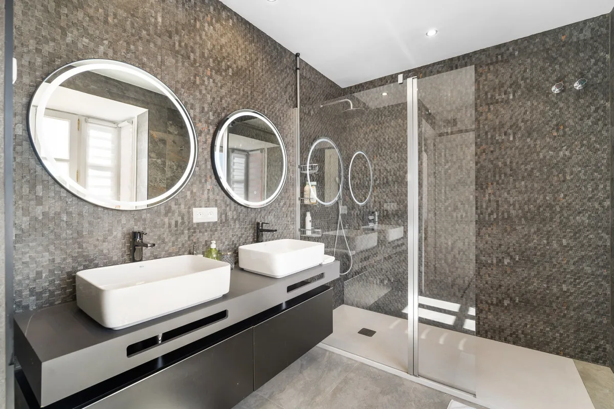 dd504e5a-3c5b-410f-b357-3b28f384016c