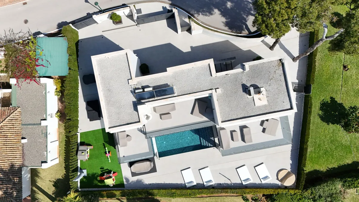 015114ff-9d97-49e7-9ede-6df4fab423f6