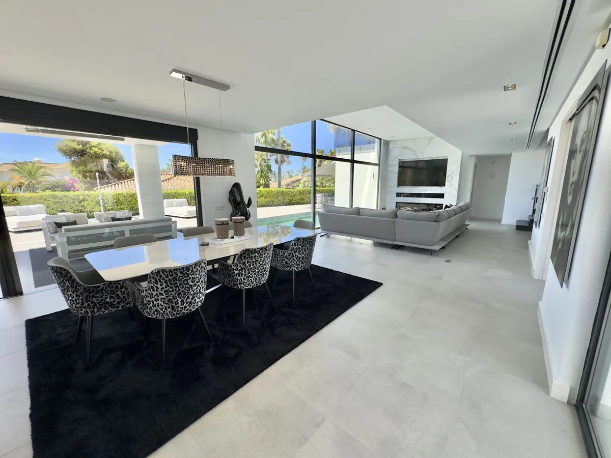 04d3d37c-a2c3-4c9c-8c37-266f9a8fad9c