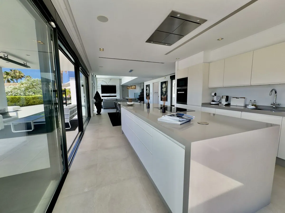 5be9f534-380f-4cba-ba1c-55040b4204ca