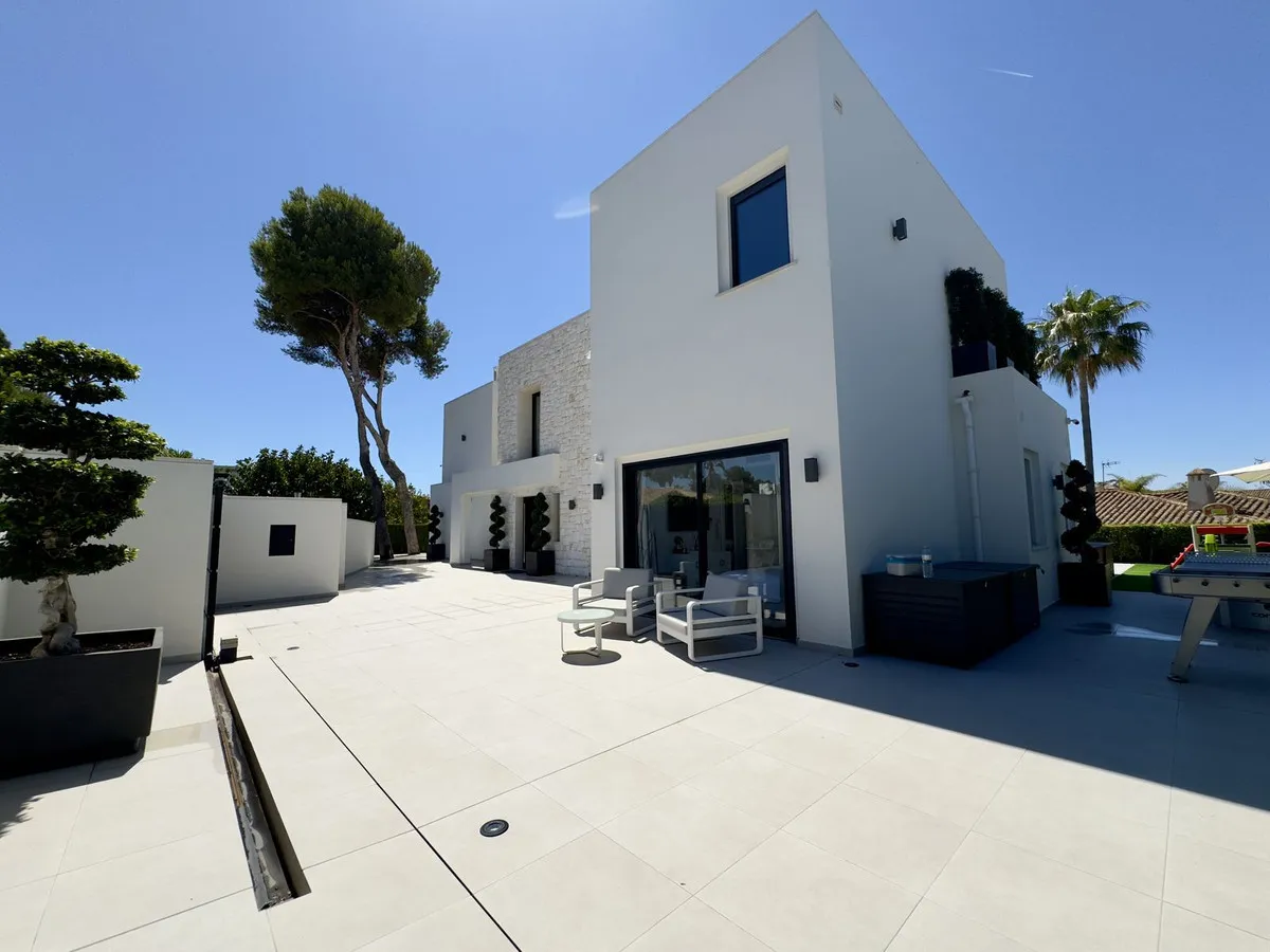 a564e9fc-29ee-4a67-b527-4c9151b1268d