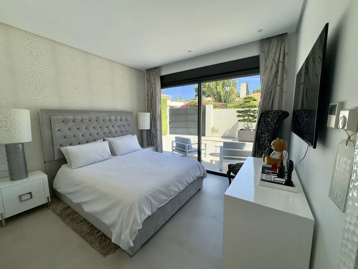 ad230af8-bbed-4d6d-8fd4-05e174f8f8c9