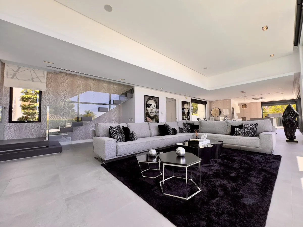 d096702b-0d73-4029-ba3d-06dd73d05fca