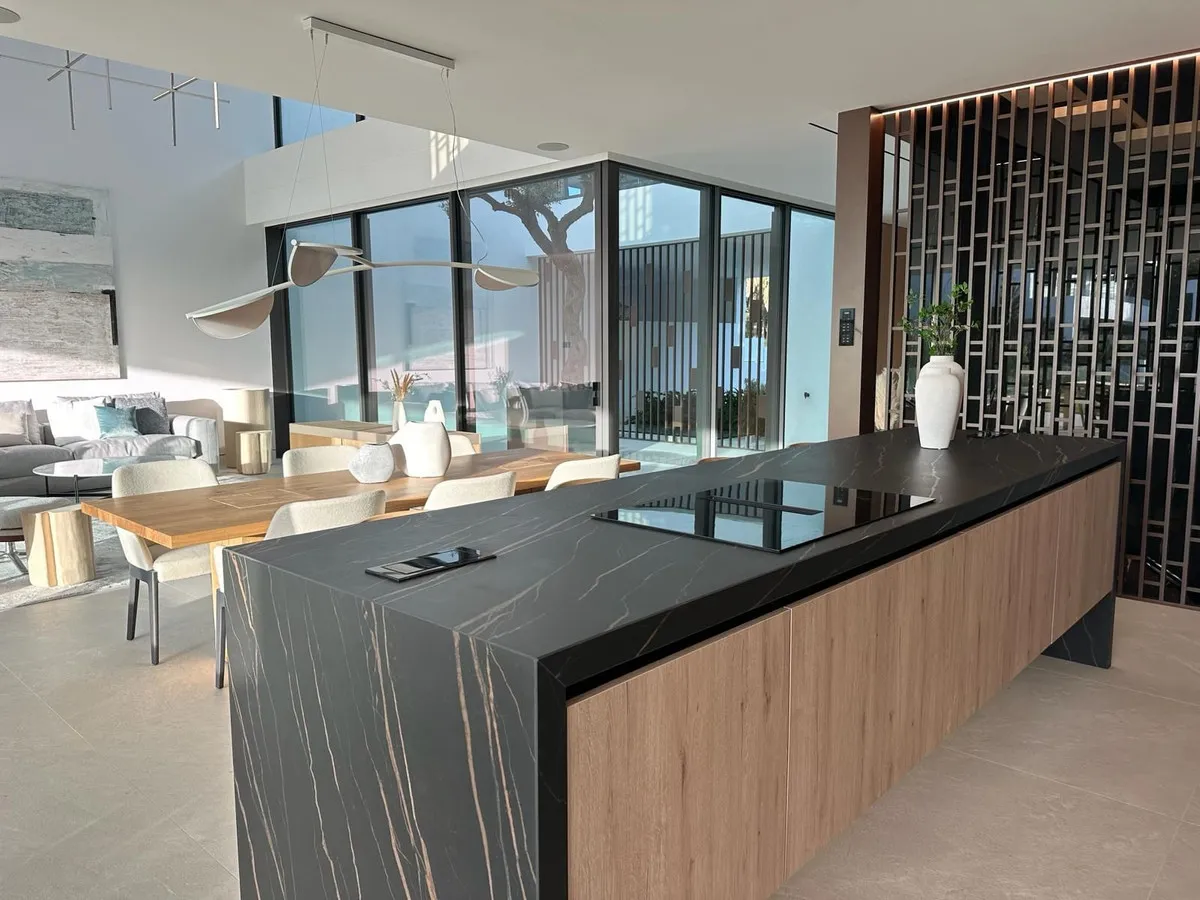 67ade203-c2d3-4246-a8b8-377954fc93f6