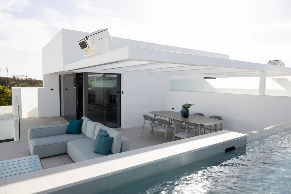 c45e0303-0f62-42a6-8893-92fe7500517d